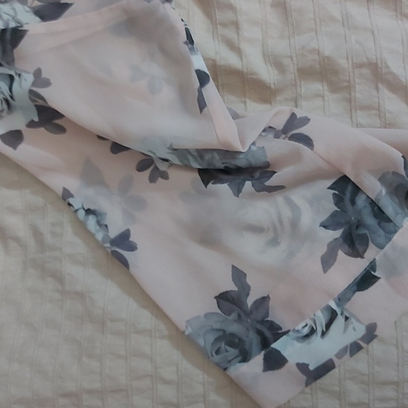 H&M Sheer Kimono - Picture 3 of 7